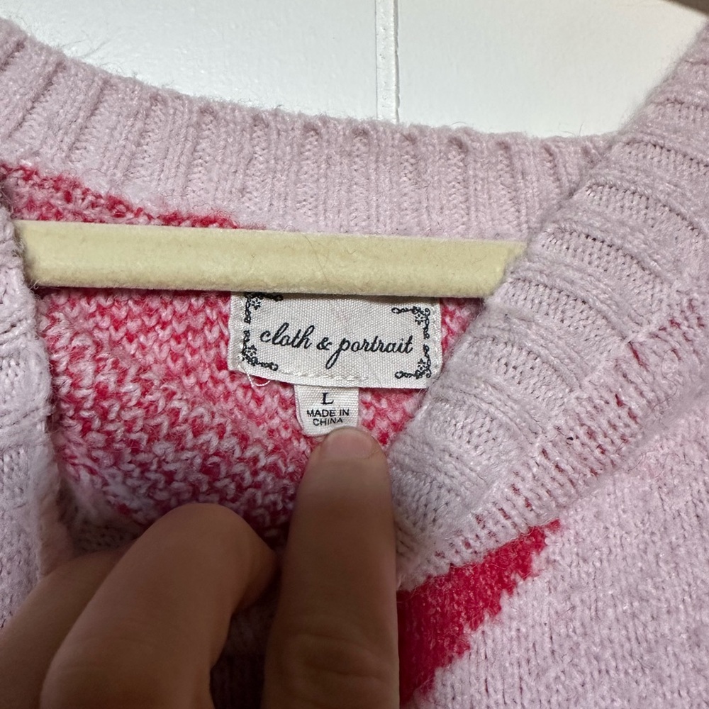 Charming Heart Patterned Sweater - Picture 2 of 2